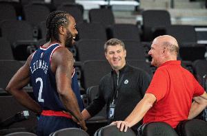 名记：其他29支球队不愿将快船逼入绝境 大家都希望避免被NBA调查