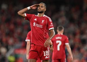 罗马诺：加克波加盟热刺仍在稳步推进，个人条款已顺利谈妥